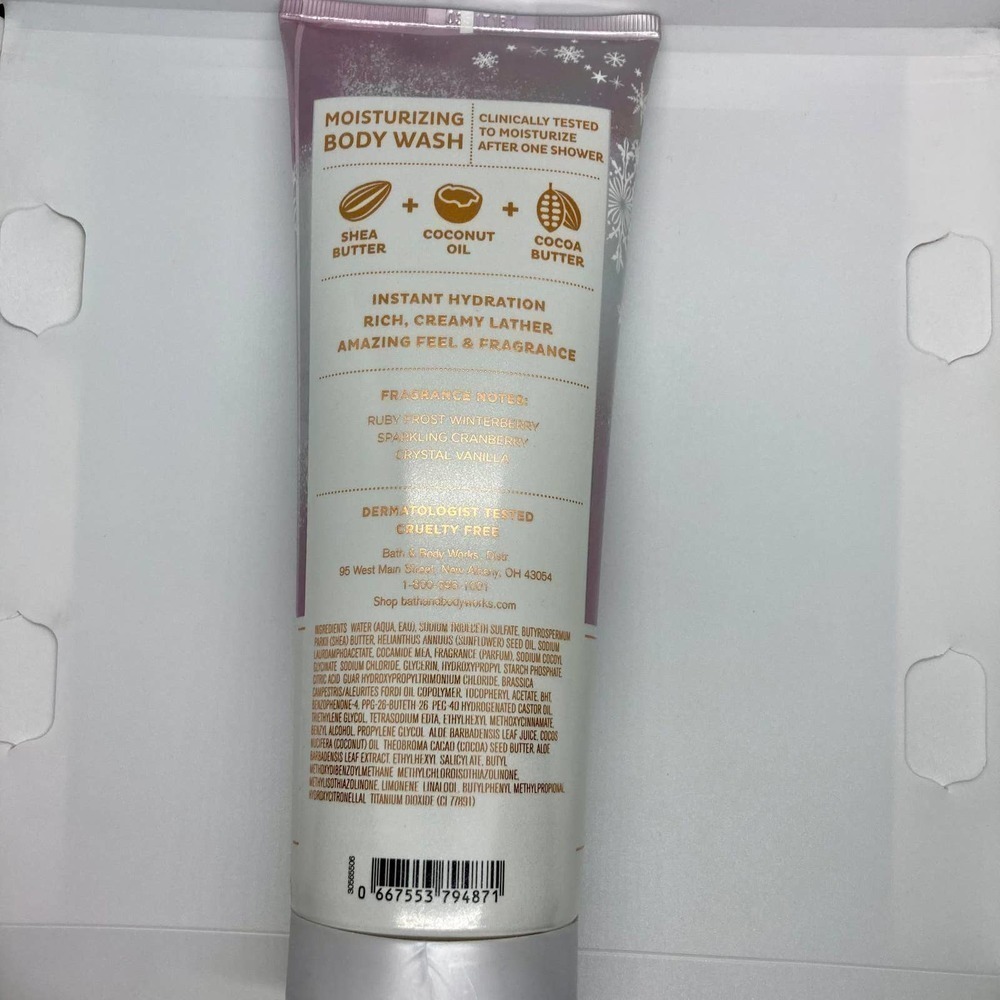 Winterberry Wonder Moisturizing Body Wash - Picture 3 of 5